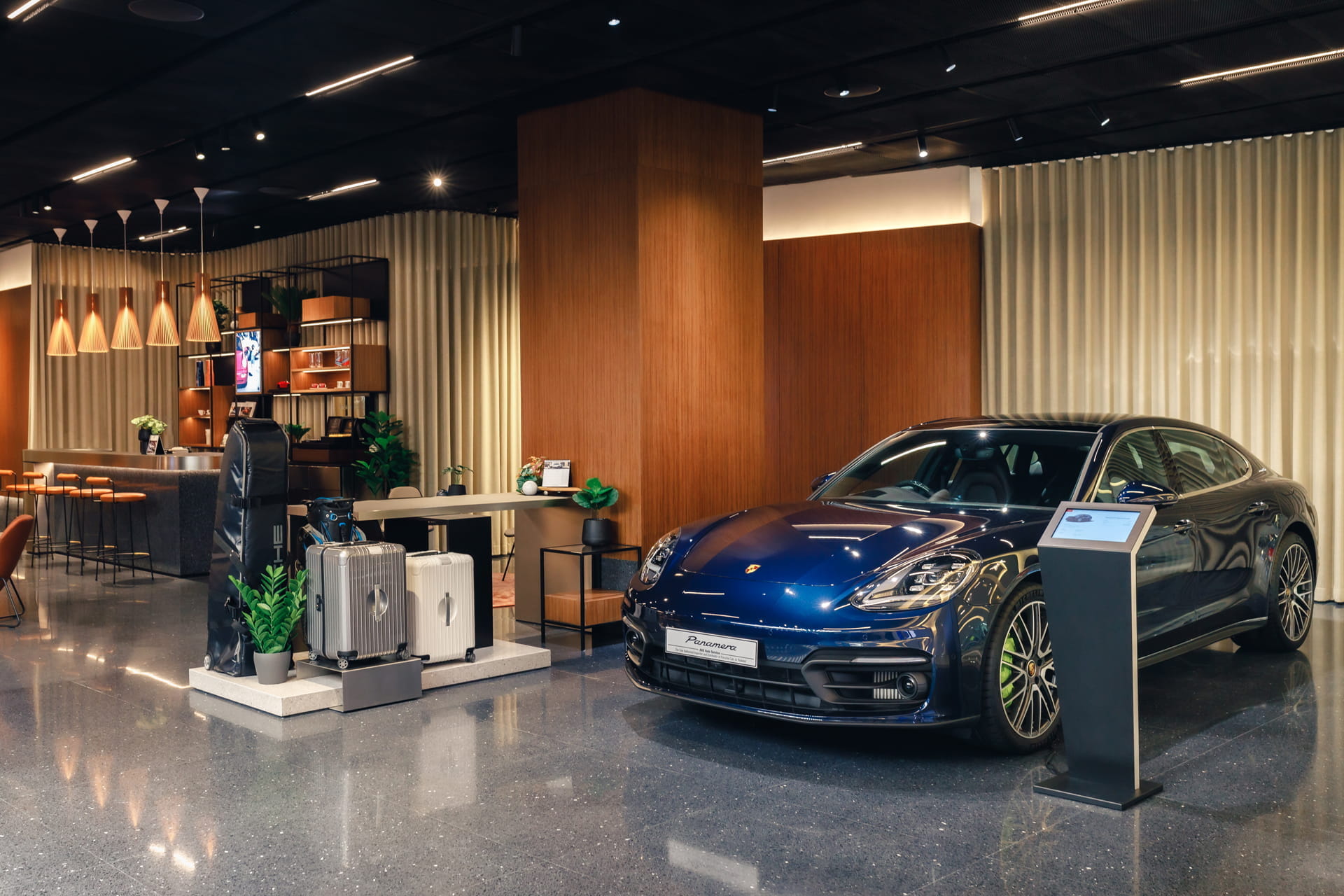 Porsche Studio Siam Paragon